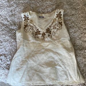 Cute top with design